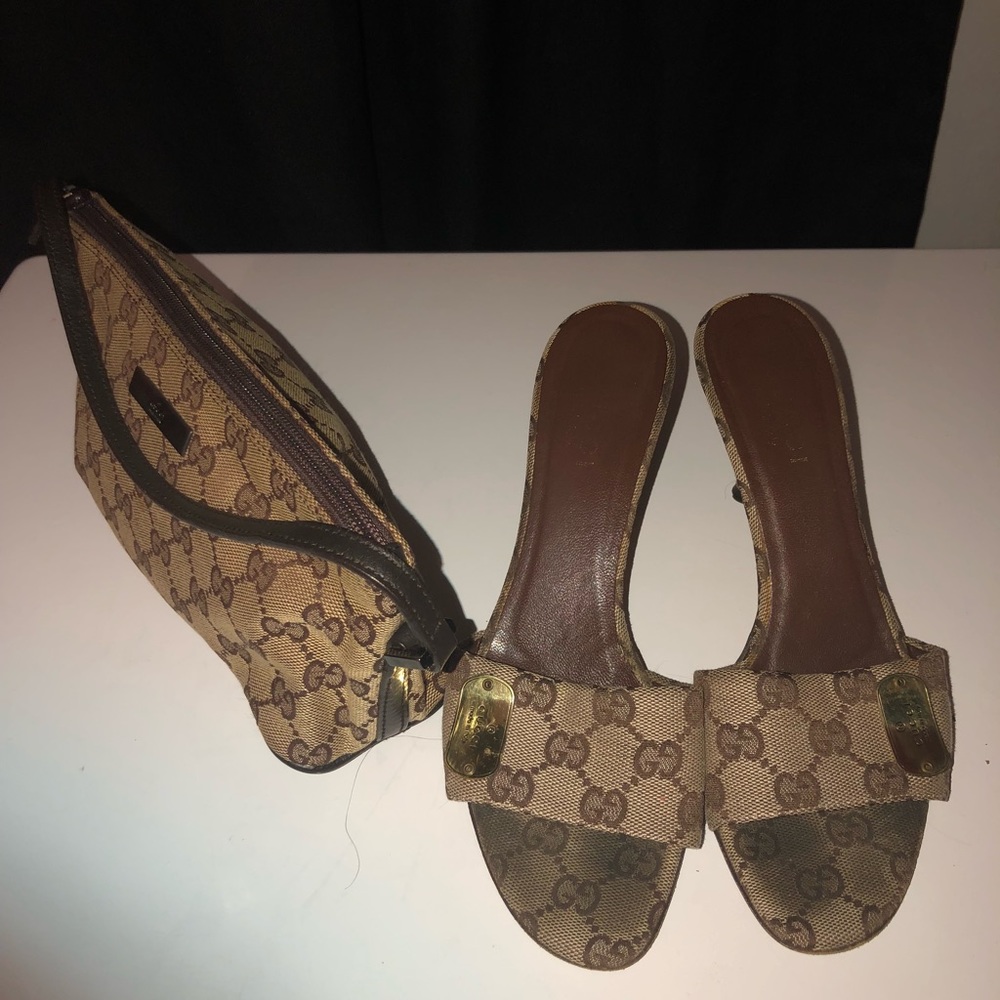 Vintage Gucci kitten heels!!